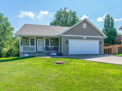 16 W Village Cir