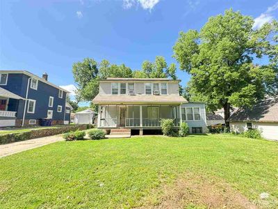 Property at 1616 Fairview Ave, Manhattan, KS