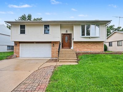 Property at 614 Oriole Dr, Streamwood, IL