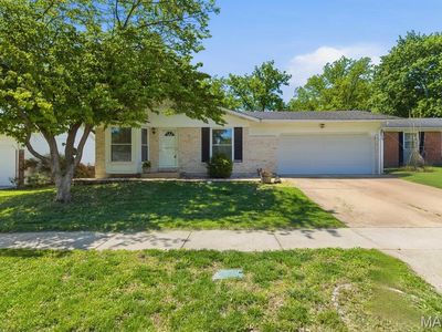 Property at 11844 Smoke Valley Ct, Maryland Heights, MO