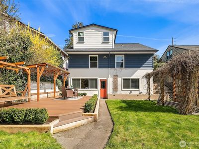 5731 40th Avenue NE