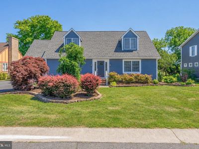 18 Bay Breeze Dr