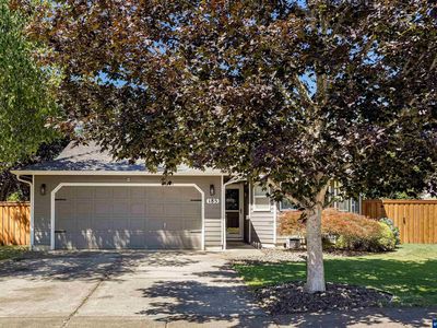 185 SW Applegate Trail Dr