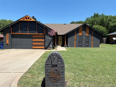805 N Harville Rd
