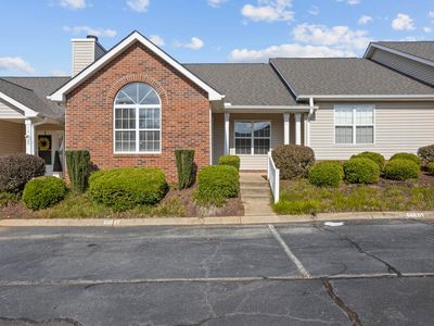 14 Hillside Glen Dr