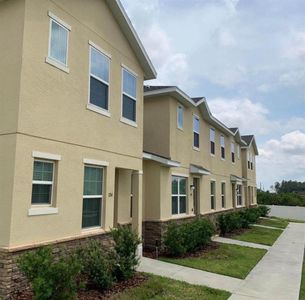 112 Holly Village Dr