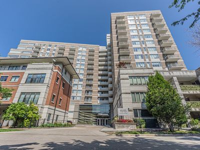 1515 S Prairie Ave Unit 1214