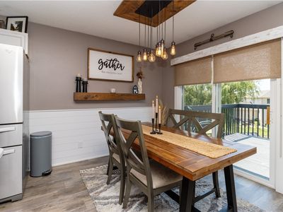 7018 Three Lakes Pkwy