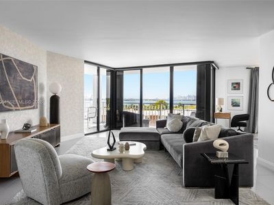 4000 Towerside Ter APT 804