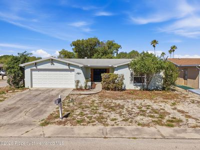 9811 Woodstock Ln