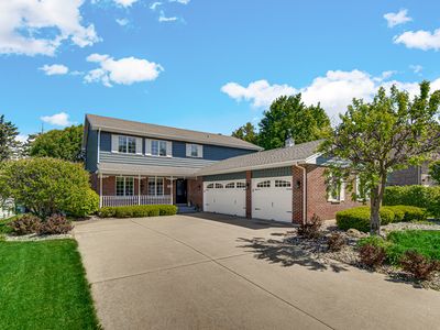 10700 Churchill Dr