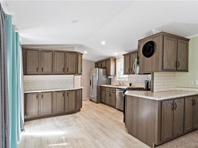 38 Diamond Hill Rd