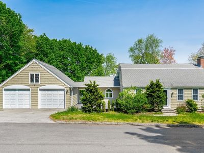 6 Crestview Dr