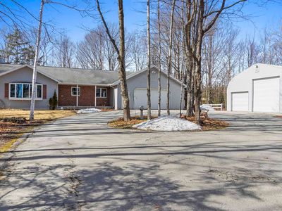 6885 Lost Lake Rd