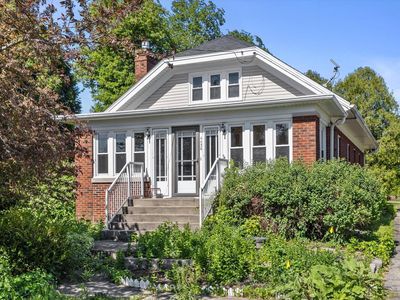 4436 Douglas AVENUE