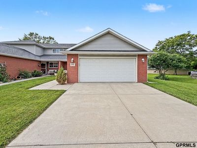 7631 Maple Village Dr
