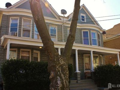 131-133 Patterson St