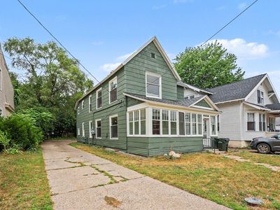 119 E Isabella Ave