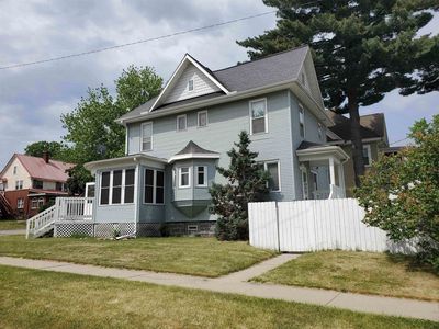 401 W Conant St