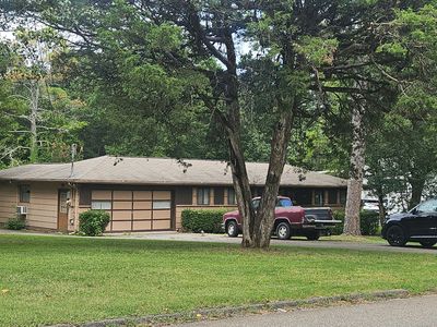 7465 & 7467 Pinewood Dr