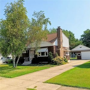 Property at 41 Petan Dr, Cheektowaga, NY