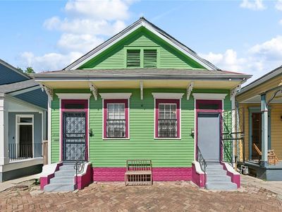 1216-18 Louisa St