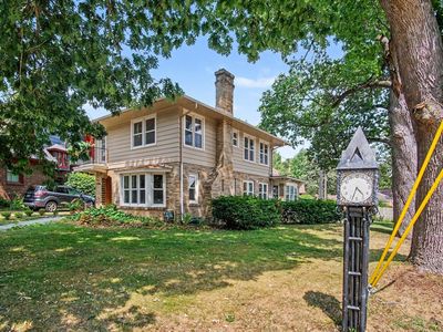 1154 E Chippewa Dr SE