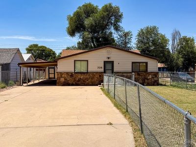 708 S 2nd St