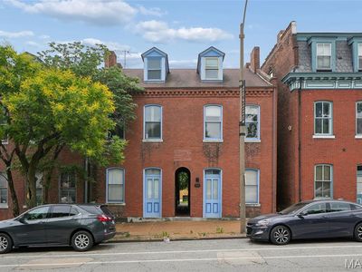 906 Russell Blvd