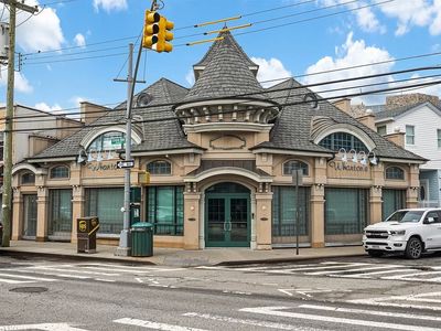 901 Cross Bay Blvd FLOOR 1