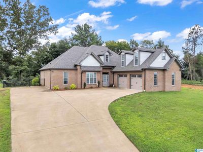 3652 Vanderbilt Way
