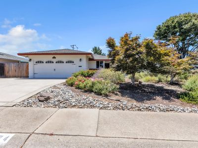 6224 Saint James Dr