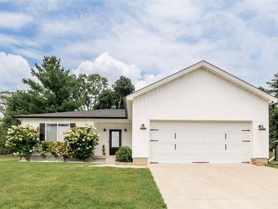 1424 Utica Sellersburg Road