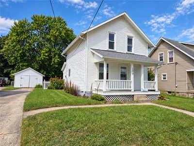 109 S Fostoria Ave