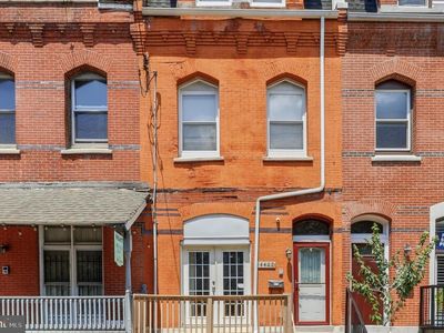 4427 Sansom St