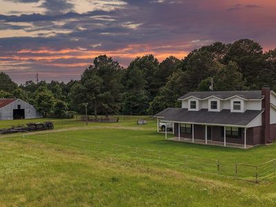 224 La Grange Dr