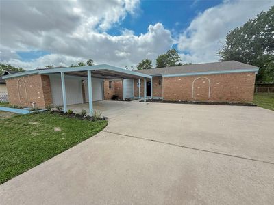 Property at 423 Baywood St, Shoreacres, TX