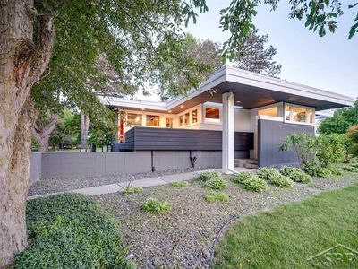 1395 Primrose Ln