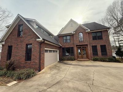 484 Chisholm Trl