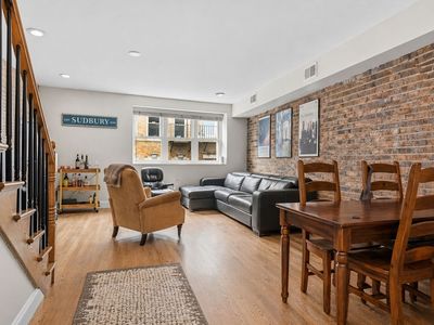 159 Salem St APT 4