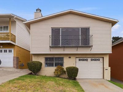 1033 Skyline Dr