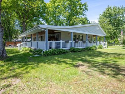 38 Wide Beach Rd