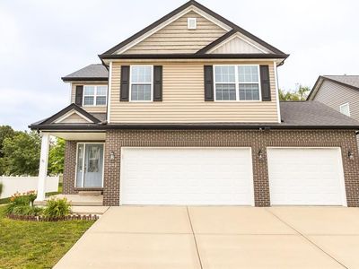 1140 Lear Ln