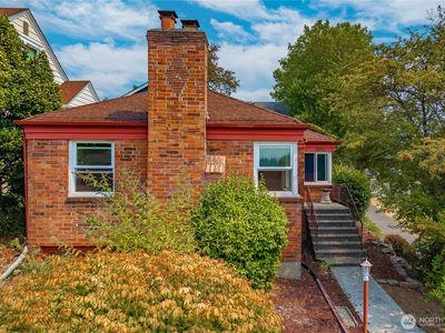 2016 30th Avenue S
