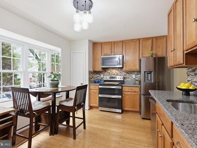 8346 Stationhouse Ct
