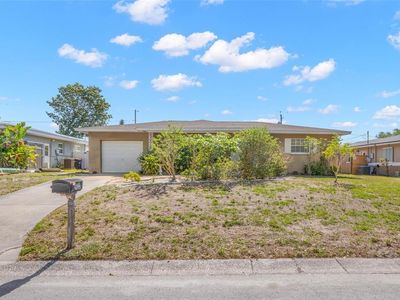 909 Woodley Rd