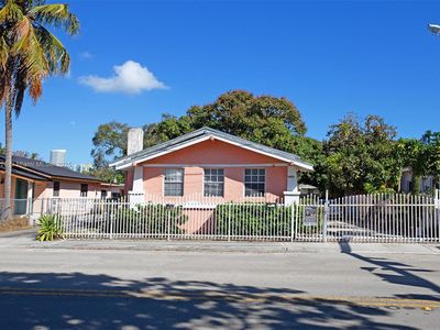 1237 SW 12th Ave