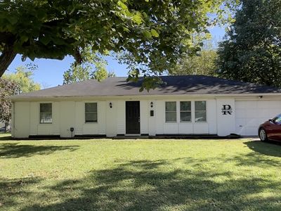 1961 N Schwier Dr