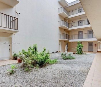 5501 NW 7th St APT E412