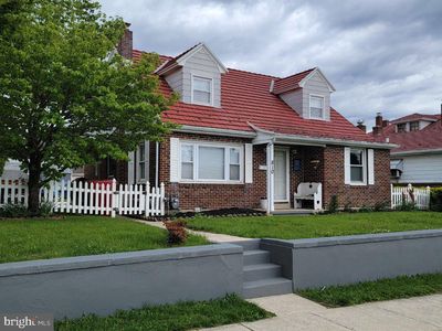 810 E Bellevue Ave